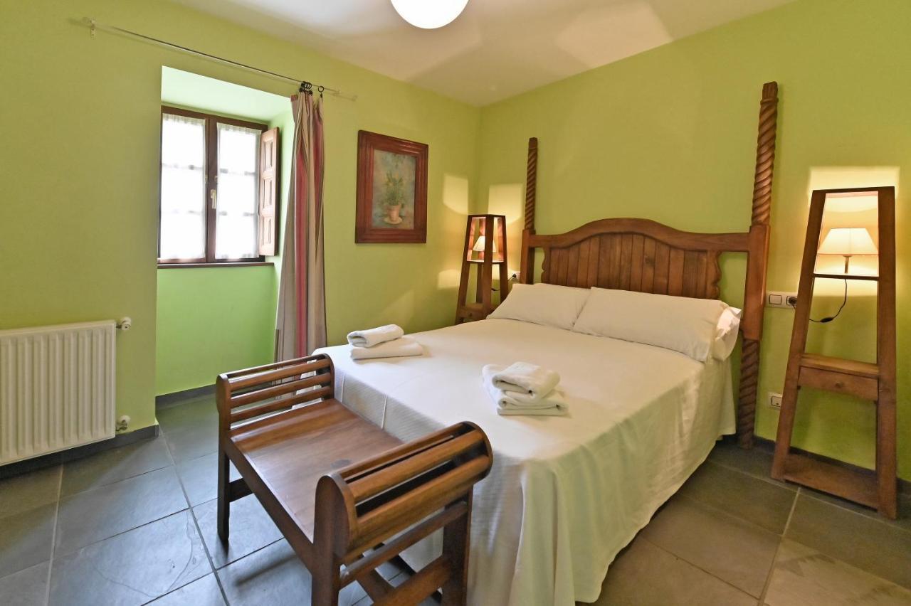 Puente Del Narcea Apartment Cangas De Narcea Bagian luar foto