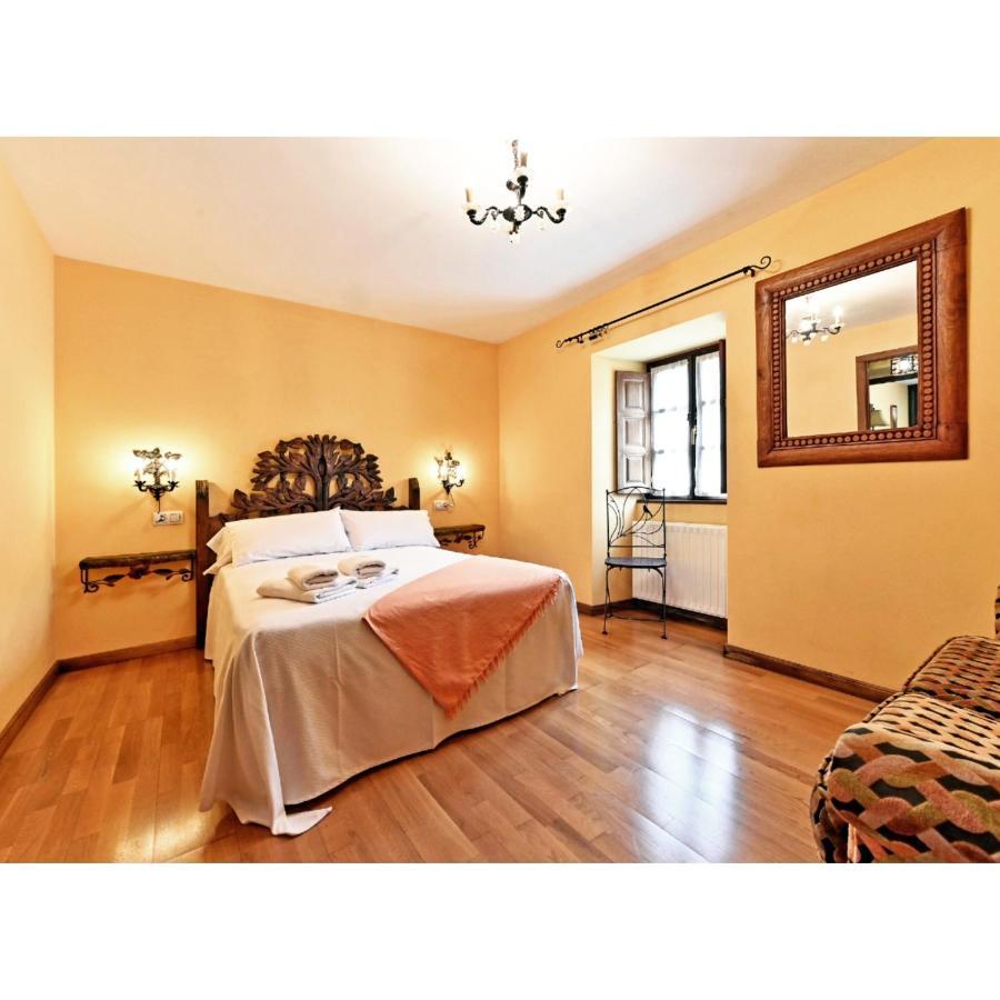 Puente Del Narcea Apartment Cangas De Narcea Bagian luar foto