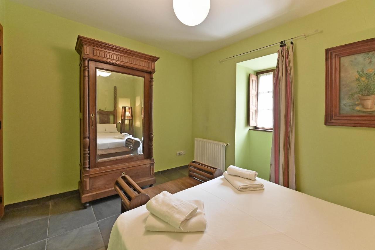 Puente Del Narcea Apartment Cangas De Narcea Ruang foto